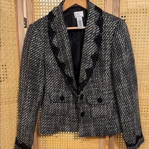 Emma James Black and White Houndstooth Blazer